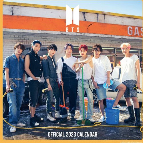 BTS Wandkalender 2023 - Multi-Language Nástenný kalendář vícebarevný